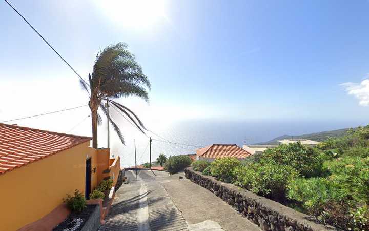 Fotografia tomada fuera de Escuela de Educación Infantil Las Caletas - Colegio público en Las Caletas, Santa Cruz de Tenerife