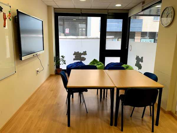 Fotografia tomada fuera de English amb l'Anna - Acadèmia d'anglès en Solsona, Lérida