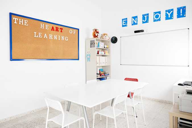 Fotografia tomada fuera de Academia Pitágoras - Escuela en Huelva, Huelva