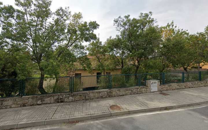 Fotografia tomada fuera de Guardería publica de Trescasas - Guardería en Trescasas, Segovia