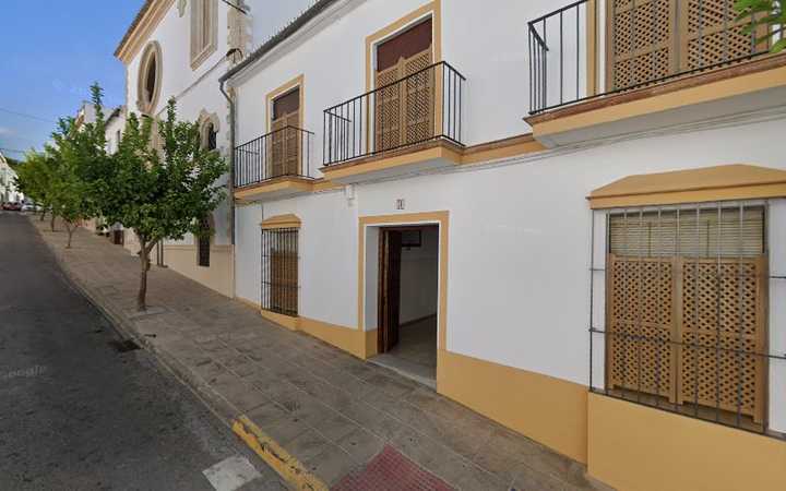 Fotografia tomada fuera de Hermanas de la Compañía de la Cruz - Colegio privado en Montellano, Sevilla