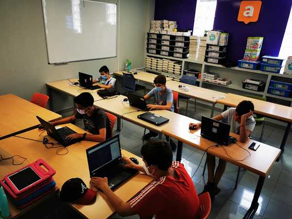 Fotografia tomada fuera de Algorithmics Cuenca. Escuela programación para niñ@s y jóvenes a partir de 5 años. - Academia de informática en Cuenca, Cuenca