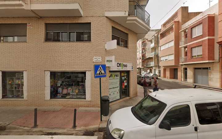 Fotografia tomada fuera de Dickens Centre - Centro de estudios en Grao de Castellón, Castellón