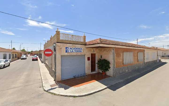 Fotografia tomada fuera de ACADEMIA LA TORRE - Escuela en Torre-Pacheco, Murcia