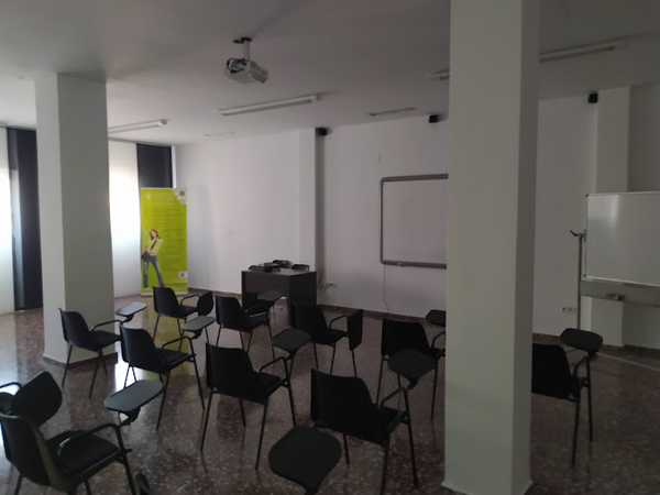 Fotografia tomada fuera de Espai iDEO Start-UPV - Espai de cotreball en L'Olleria, Valencia