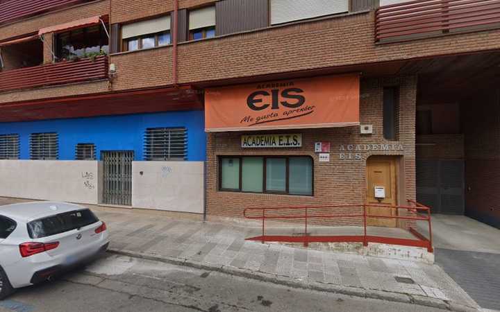 Fotografia tomada fuera de E.I.S FORMACIÓN - Centro de formación en Cuenca, Cuenca