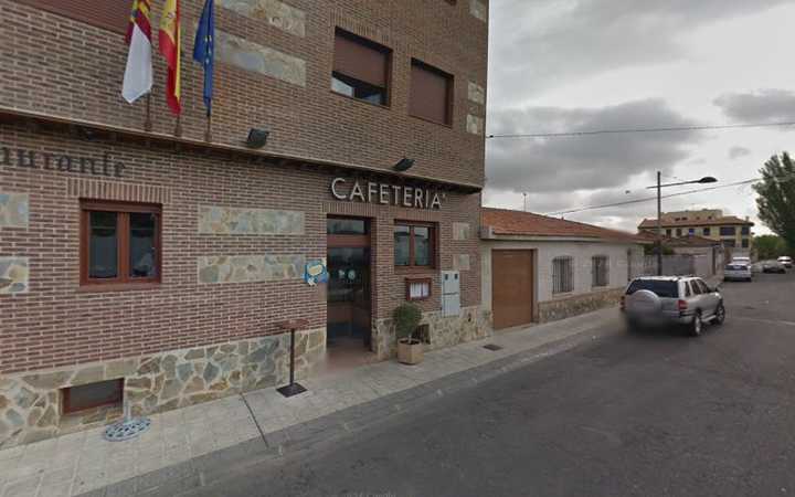 Fotografia tomada fuera de IES Brianda de Mendoza - Escuela en Humanes, Guadalajara