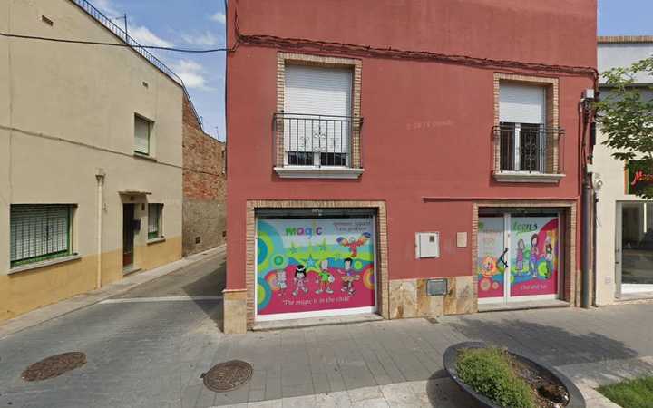 Fotografia tomada fuera de Happy Kids Salt - Academia de inglés en Salt, Girona