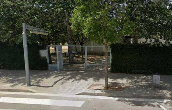 Fotografia tomada fuera de Instituto Salvador Sunyer i Aimeric - Institut en Salt, Girona