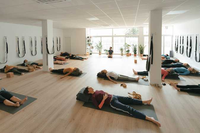 Fotografia tomada fuera de iogaprop. Centro de yoga y pilates. - Centre de ioga en Salt, Girona