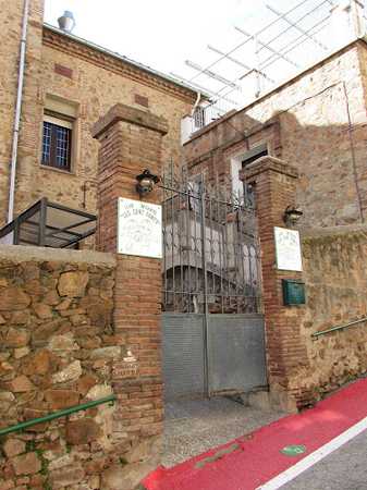 Fotografia tomada fuera de Institut Escola Cent Fonts - Escola en Sant Hilari Sacalm, Girona