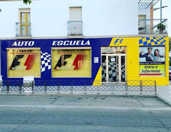 Fotografia tomada fuera de Autoescuela - Centro Médico Psicotecnico Formula 1 - Autoescuela en La Carlota, Córdoba