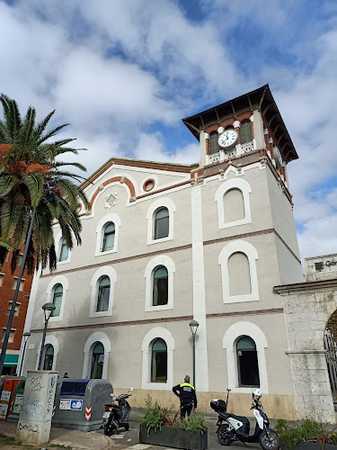 Fotografia tomada fuera de Escola Oficial d'Idiomes de Tarragona - Escola d'idiomes en Tarragona, Tarragona