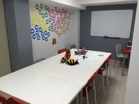 Fotografia tomada fuera de Academia Dimar - Centro de refuerzo escolar en Madrid, Madrid