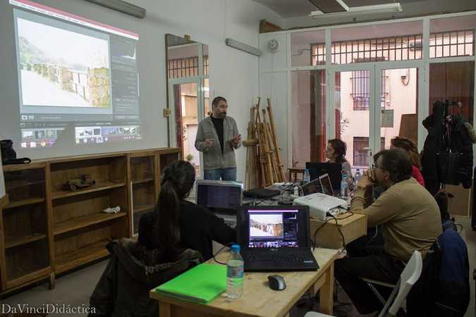 Fotografia tomada fuera de Creativiteka. Escuela de Arte y Creatividad - Escuela de arte en Madrid, Madrid