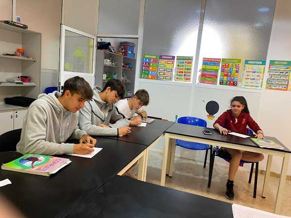Fotografia tomada fuera de English Excellence - English language school en Tortosa, Tarragona