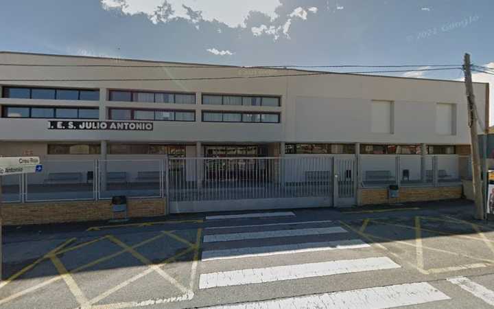 Fotografia tomada fuera de CFA Ribera d'Ebre - Escola de formació d'adults en Móra d'Ebre, Tarragona