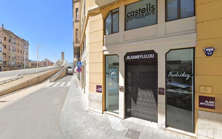 Fotografia tomada fuera de Escola d'art - Escola en Tortosa, Tarragona