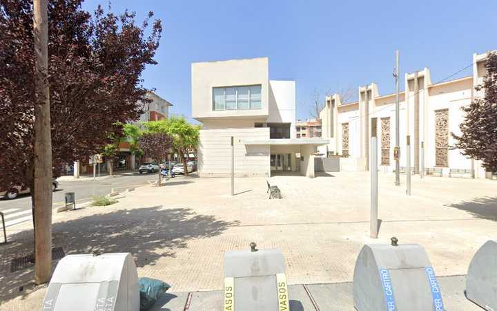 Fotografia tomada fuera de Escola Municipal de Música de Tortosa - Escuela de música en Tortosa, Tarragona