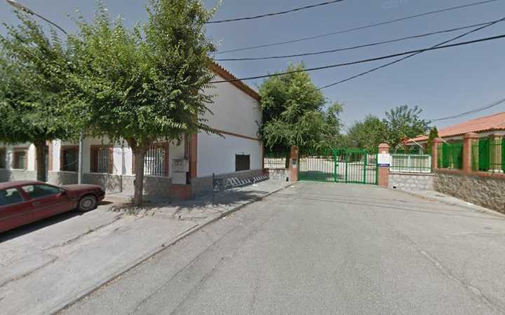 Fotografia tomada fuera de Centro De Educación Infantil Y Primaria Nuestra Señora De Fátima - Colegio público en Menasalbas, Toledo