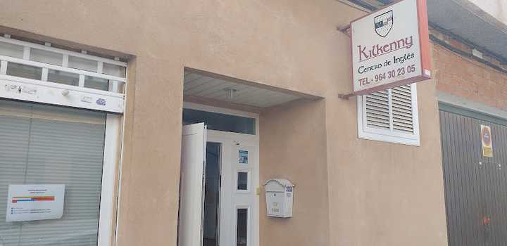 Fotografia tomada fuera de Kilkenny Inglés. Nativos - English language school en Benicàssim, Castellón