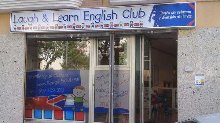 Fotografia tomada fuera de Laugh and Learn English Club - Acadèmia d'anglès en San Vicente del Raspeig, Alicante