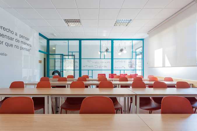 Fotografia tomada fuera de Academia Estudio. - Centro de formación en León, León
