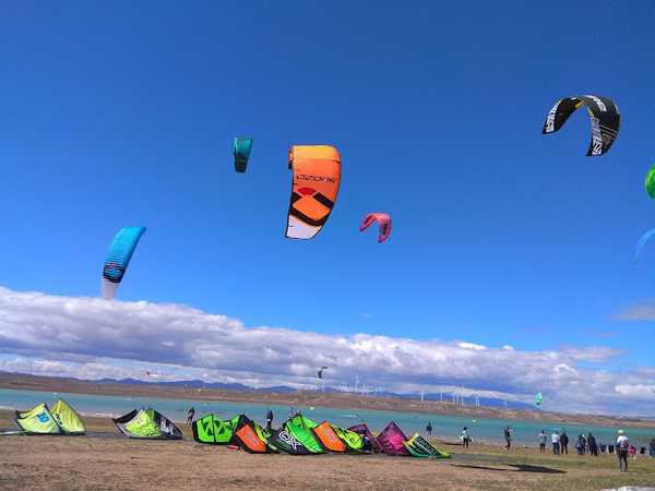 Fotografia tomada fuera de Escuela Traccionkite - Escuela deportiva en Luceni, Zaragoza