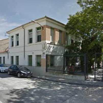 Fotografia tomada fuera de Centro de Educación de Adultos Margen Izquierda - Centro educativo en Zaragoza, Zaragoza