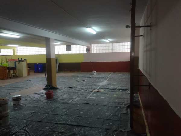 Fotografia tomada fuera de Colegio Público Las Vegas - Colegio público en Las Vegas, Asturias