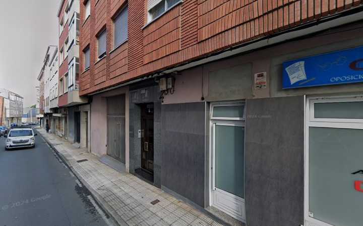 Fotografia tomada fuera de Academia Castelao - Academia de informática en Narón, A Coruña