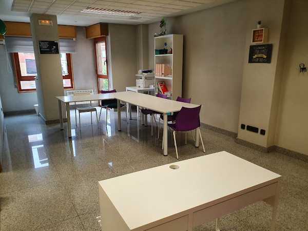 Fotografia tomada fuera de EduCar Oposiciones - Centro educativo en León, León