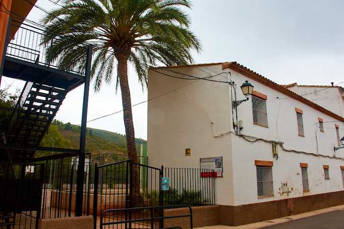 Fotografia tomada fuera de CRA Sot de Ferrer-Azuébar-Chóvar (Chóvar) - Escola pública en Chóvar, Castellón