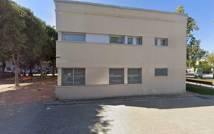 Fotografia tomada fuera de CFA Sant Adrià de Besòs (Edifici Montseny) - Escola en Barcelona, Barcelona
