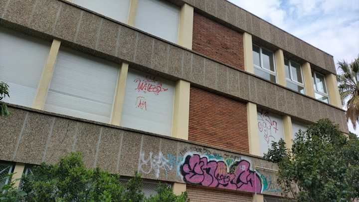 Fotografia tomada fuera de Escuela Montseny - Escola primària en Barcelona, Barcelona