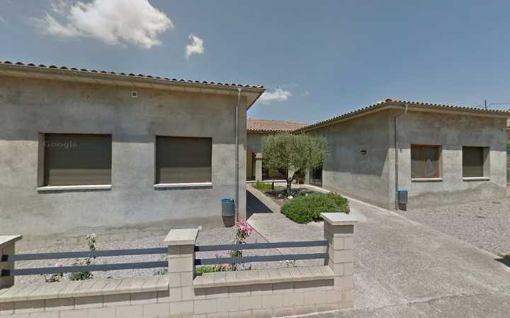 Fotografia tomada fuera de Centre Cívic d'Oristà - Escola en Oristà, Barcelona
