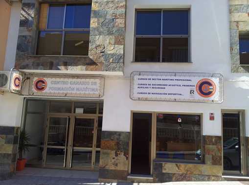 Fotografia tomada fuera de Centro Canario de Formación Marítima - Centro de formación en Los Abrigos, Santa Cruz de Tenerife