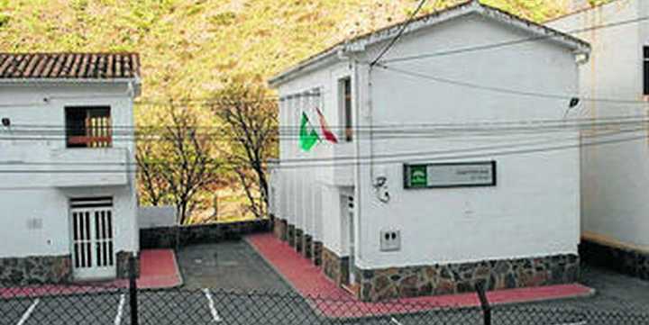Fotografia tomada fuera de C.P. R. San Marcos - Escuela en Sierro, Almería
