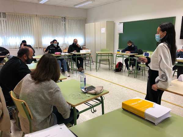 Fotografia tomada fuera de CEPA Paracuellos de Jarama - Escuela de adultos - Escuela de educación para adultos en Paracuellos de Jarama, Madrid