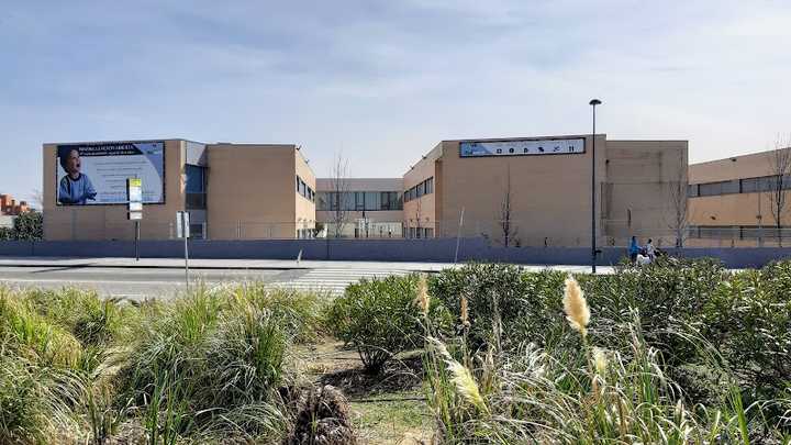 Fotografia tomada fuera de Colegio Miramadrid - Centro educativo en Paracuellos de Jarama, Madrid