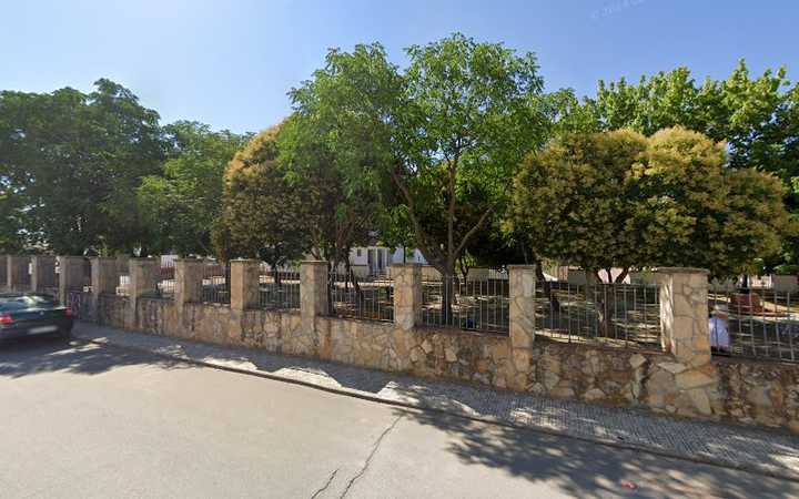 Fotografia tomada fuera de Parque de las Escuelas - sitios de interés en Ahillones, Badajoz