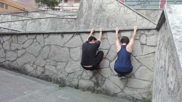 Fotografia tomada fuera de Indarrez - Escuela de Parkour y ADD - Escuela deportiva en Arene, Vizcaya