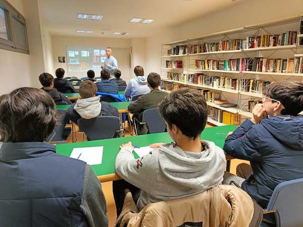 Fotografia tomada fuera de Colegio de Fomento Peñalba - Colegio bilingüe en Simancas, Valladolid