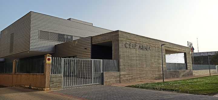 Fotografia tomada fuera de CEO ATENEA - Escuela en Arroyo de la Encomienda, Valladolid