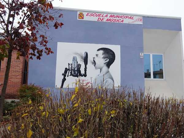 Fotografia tomada fuera de Escuela De La Musica - Escuela en Íscar, Valladolid