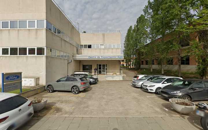 Fotografia tomada fuera de Capacitacio Ford - Escuela en Cerdanyola del Vallès, Barcelona