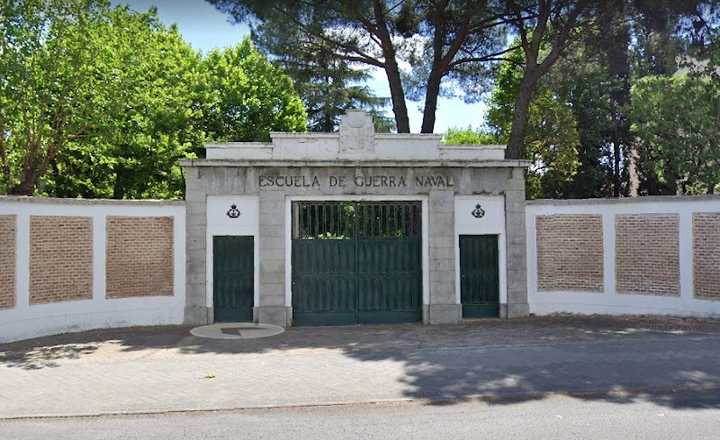 Fotografia tomada fuera de Escuela de Guerra Naval - Escuela en Madrid, Madrid