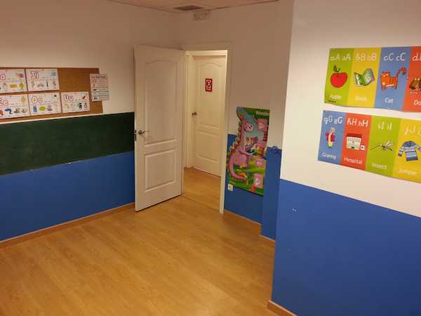 Fotografia tomada fuera de Hello Academia - English language school en Zaragoza, Zaragoza