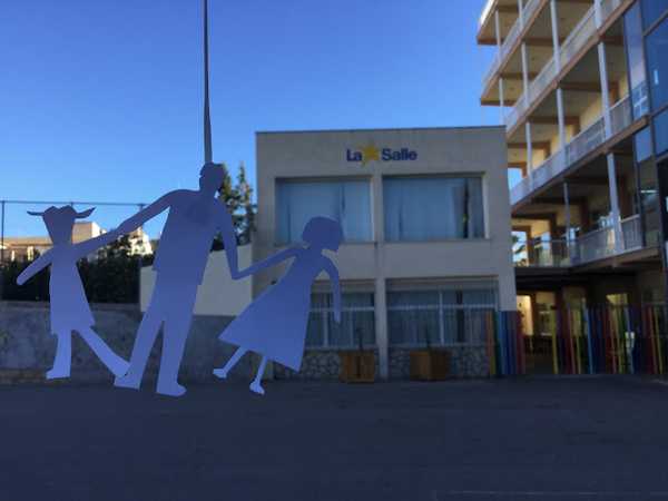 Fotografia tomada fuera de Colegio concertado de enseñanza La Salle Inca - Escola pública en Inca, Baleares