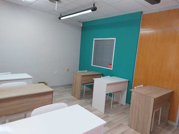 Fotografia tomada fuera de con! Rasmia Academia. Centro de estudios y apoyo educativo. - Centro de estudios en Zaragoza, Zaragoza